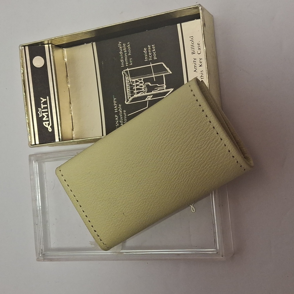 Amity keyholder - Picture 3 of 6